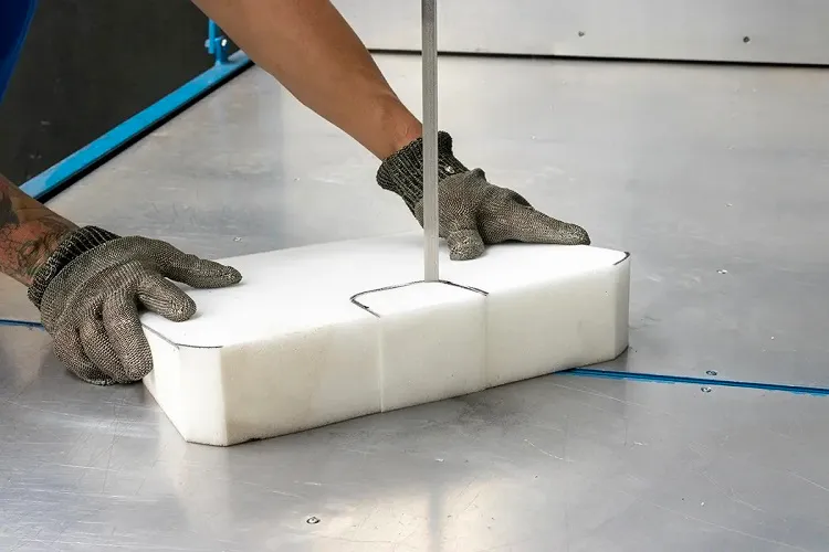 Corte sob medida em espuma